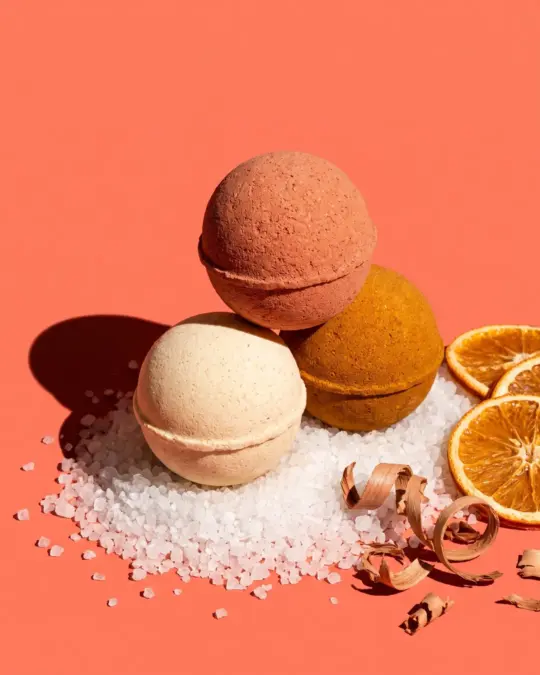 Abrigada Bath Bomb Set of 3, texture close-up