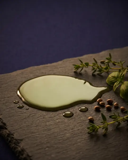 Bajito CBD Calming Facial Oil, texture close-up
