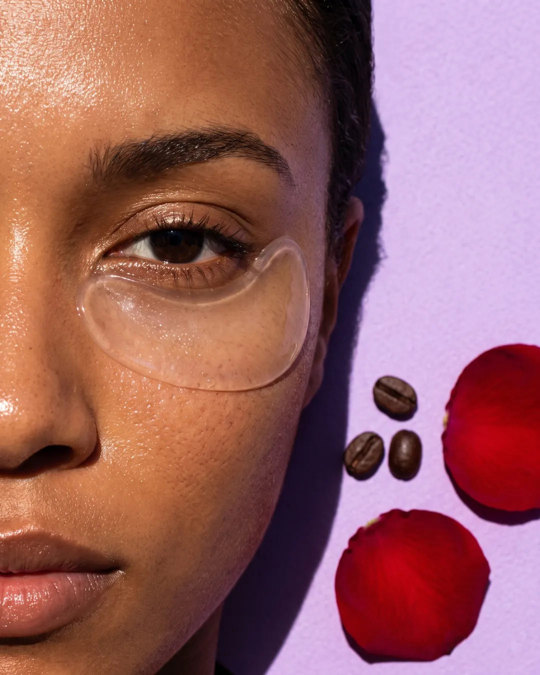 Cafecito Caffeine + Vitamin C Eye Patches, texture close-up
