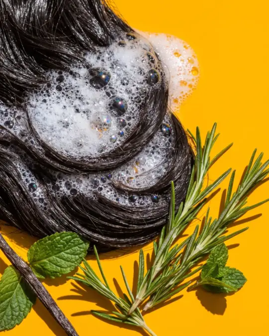 Esponjosa Volume Shampoo, texture close-up