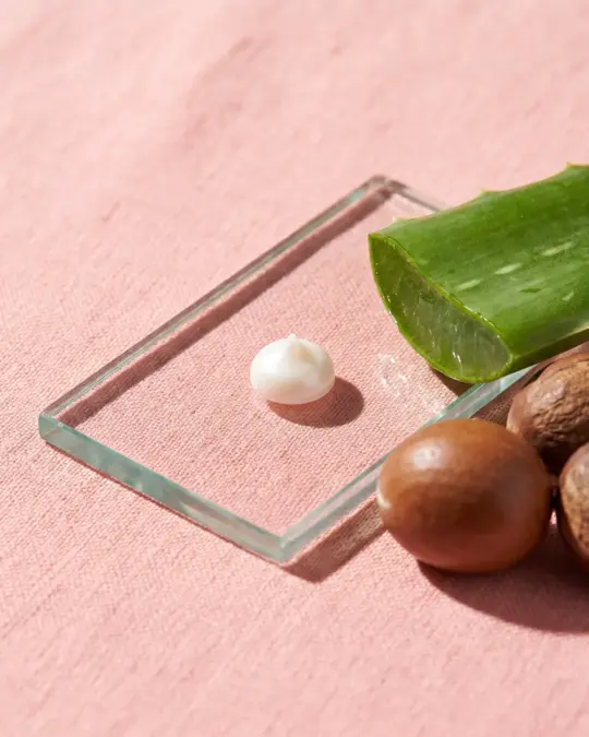 Planchita Smoothing Eye Cream, texture close-up