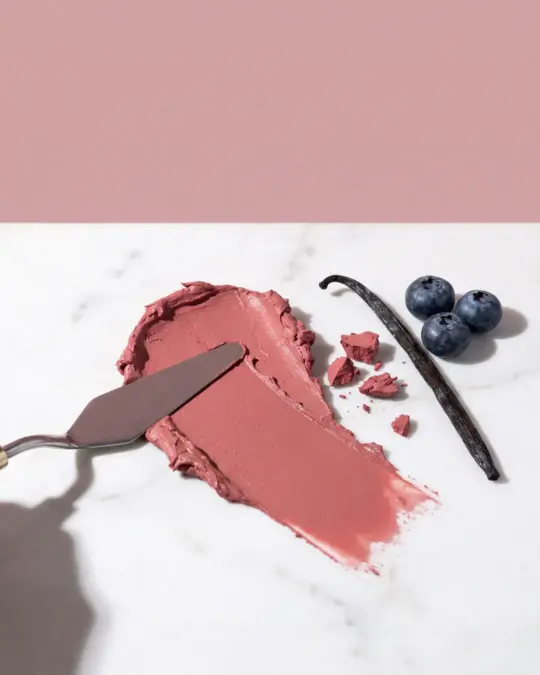Sonrojo Matte Lipstick, Dusty Rose, texture close-up